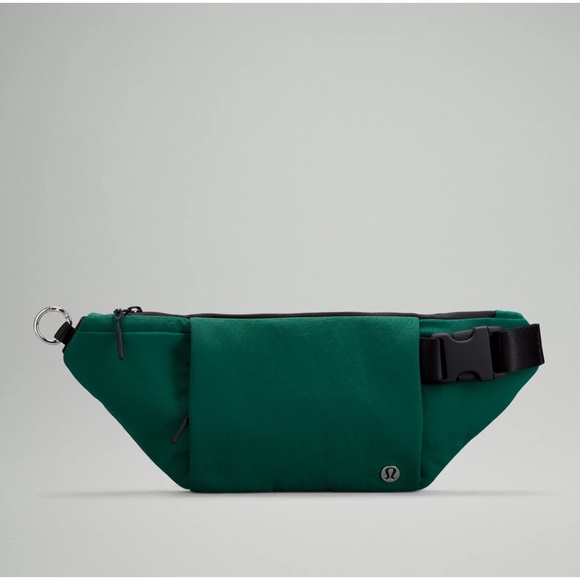 NWT lululemon Multi-Pocket Belt Bag Everglade Green - Picture 1 of 2